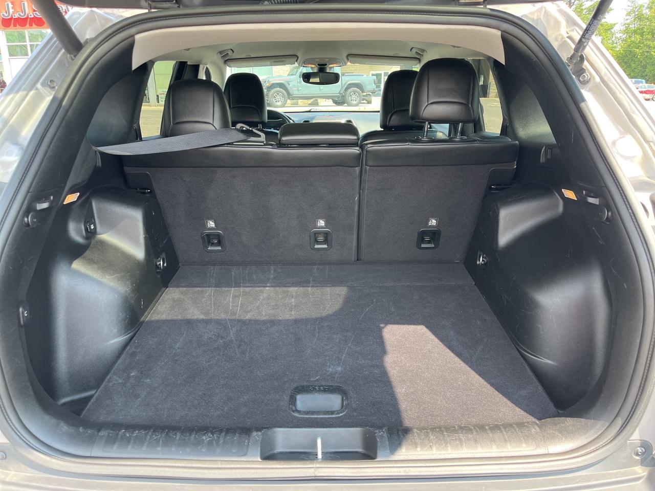 2022 Jeep Cherokee Trailhawk - Htd Seats/Wheel - Tow Pkg Photo