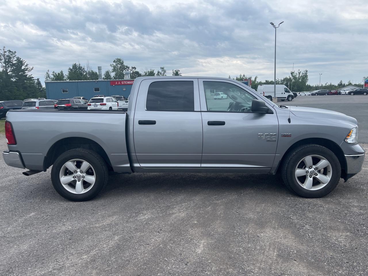2023 RAM 1500 Classic SLT - 8 Speed - Bluetooth Photo