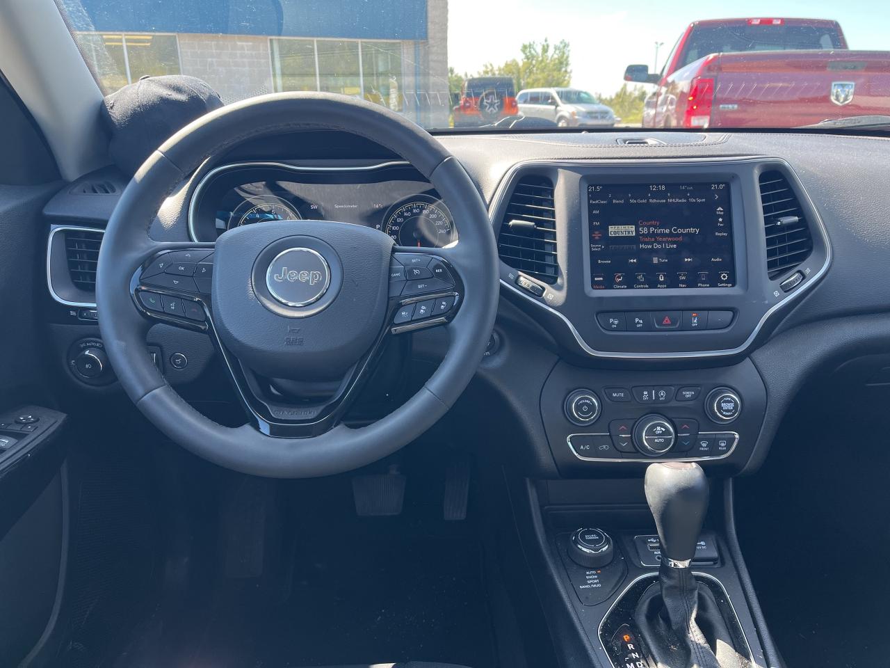 2023 Jeep Cherokee Altitude - Pano Sunroof - Safety/Tech Grp Photo