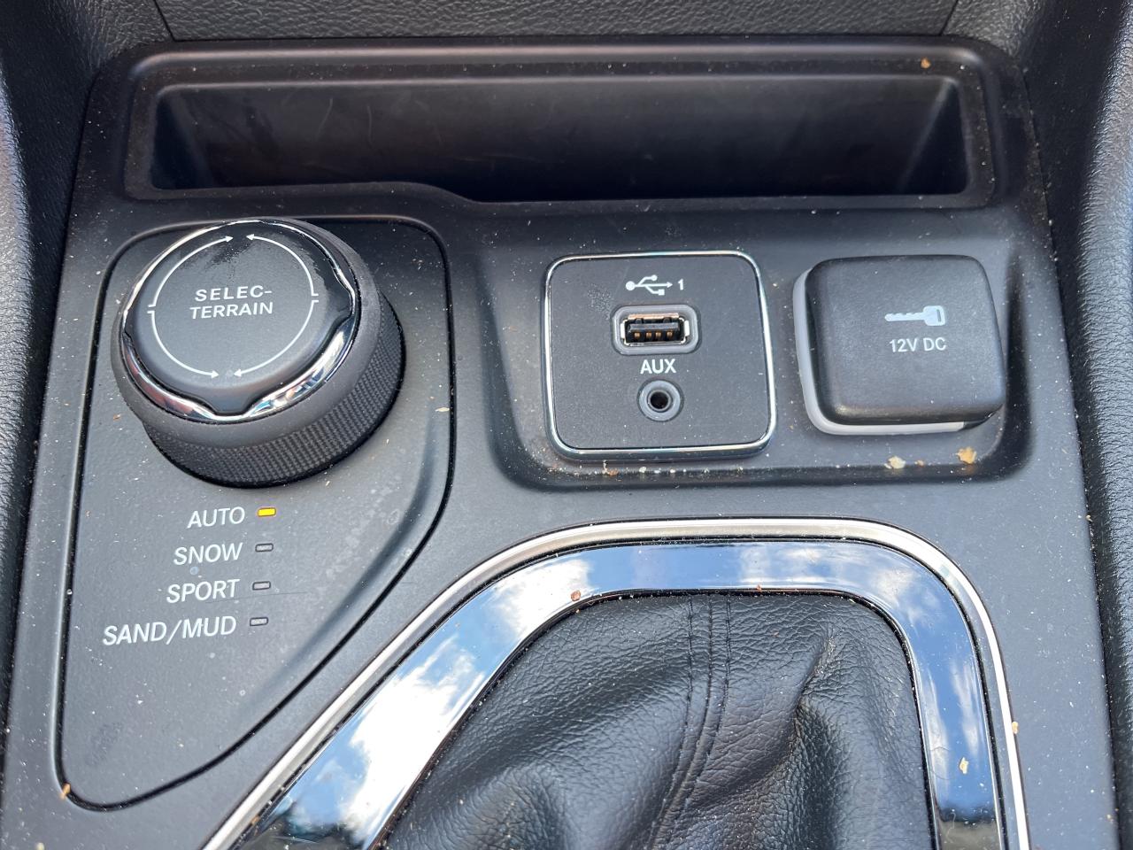 2023 Jeep Cherokee Altitude - Pano Sunroof - Safety/Tech Grp Photo