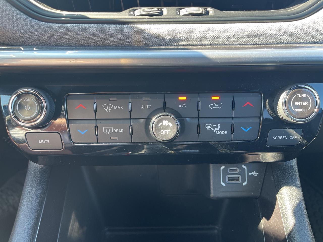 2024 Jeep Compass North - Nav - Htd Seats/Wheel Photo