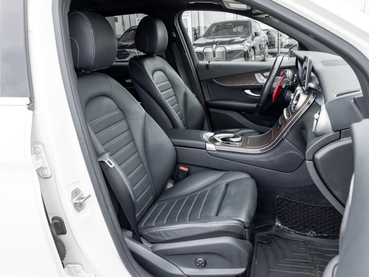 2016 Mercedes-Benz GLC-Class Base GLC 300 4dr All-Wheel Drive Photo