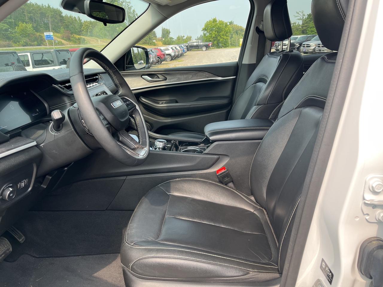 2023 Jeep Grand Cherokee Limited - Htd Leather/Wheel - Adaptive Cruise Photo2