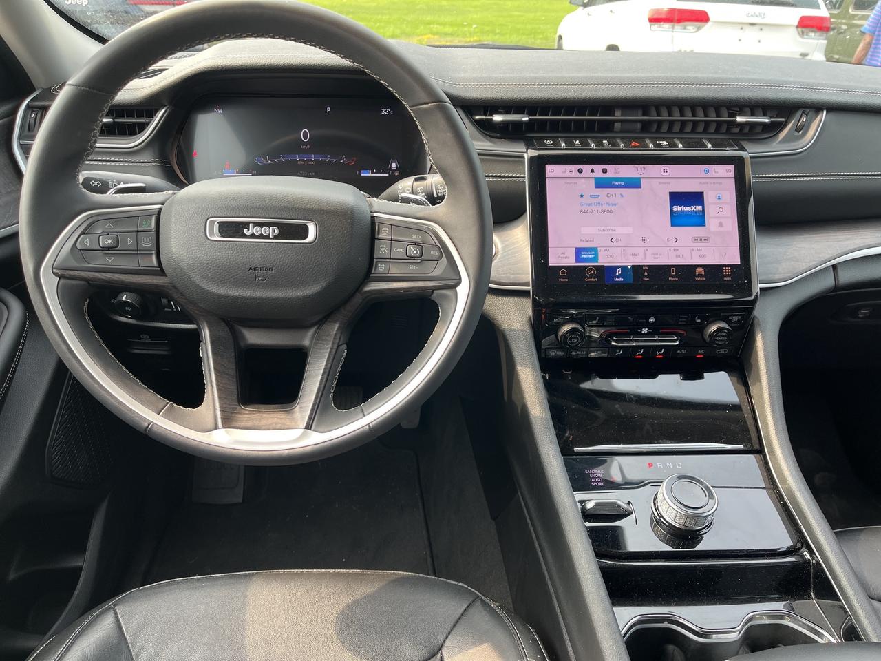 2023 Jeep Grand Cherokee Limited - Htd Leather/Wheel - Adaptive Cruise Photo