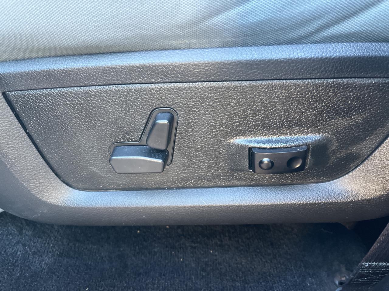 2018 RAM 2500 SLT - Htd Seats/Wheel - Tow Pkg Photo