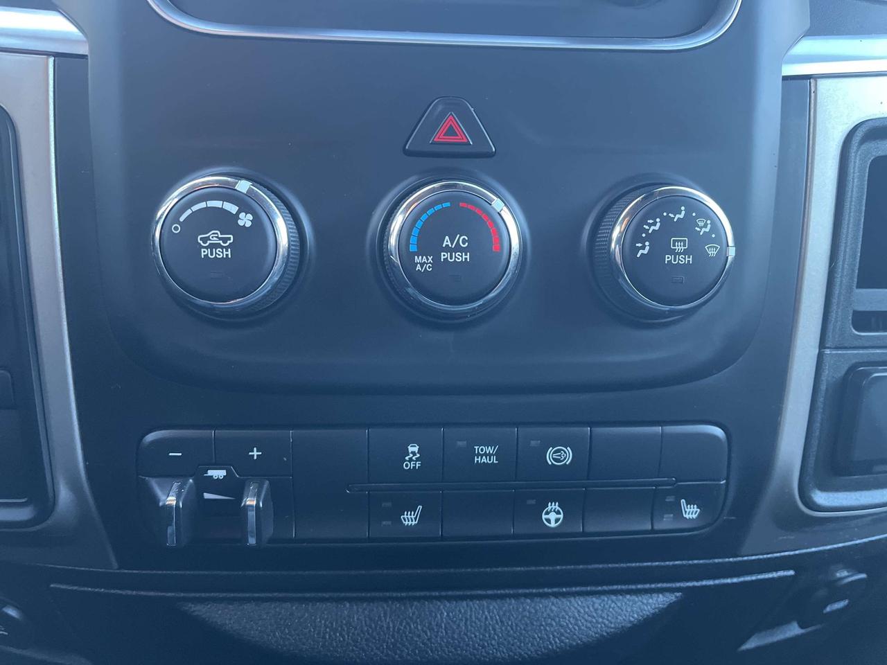 2018 RAM 2500 SLT - Htd Seats/Wheel - Tow Pkg Photo
