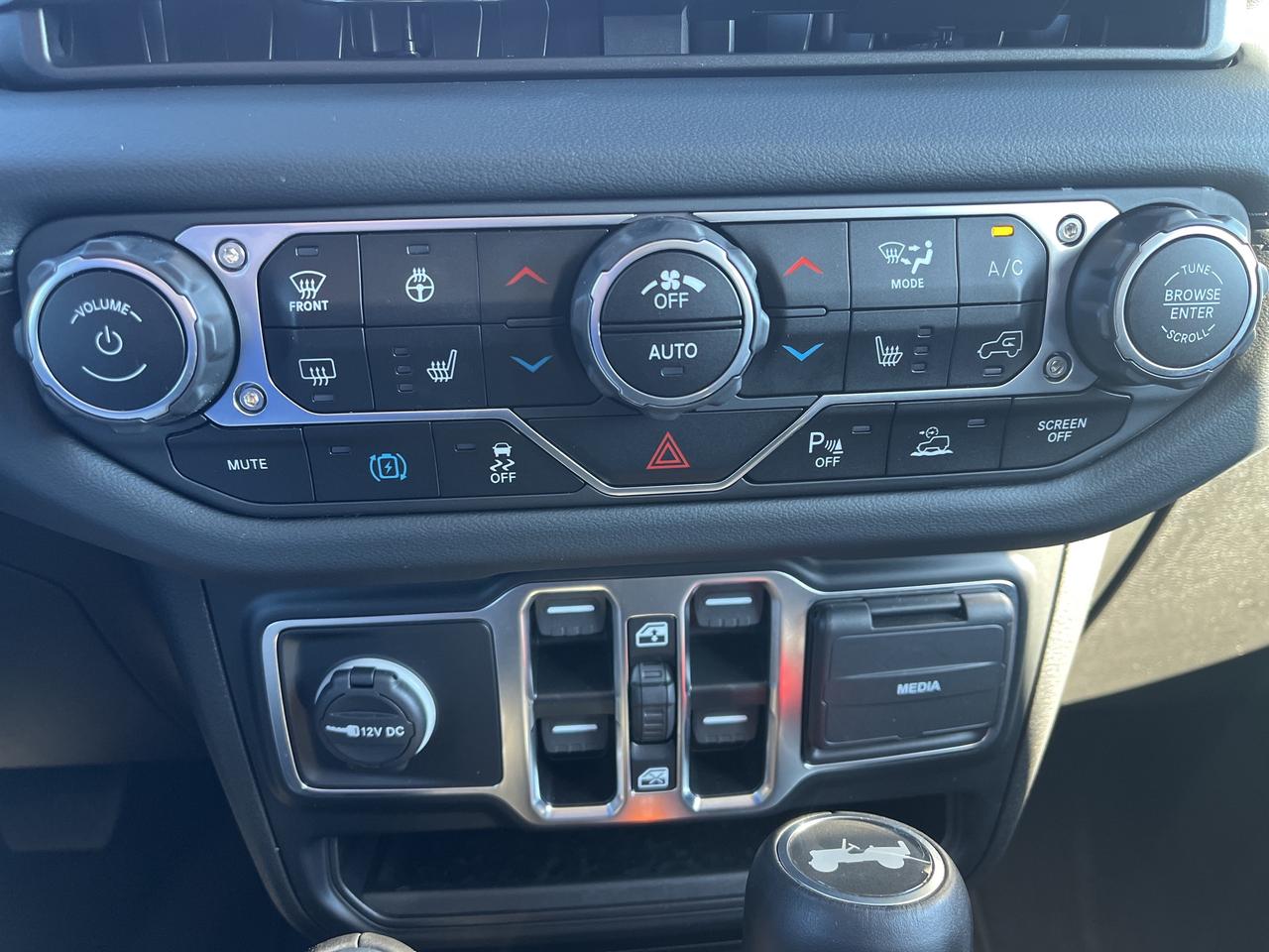 2024 Jeep Wrangler 4xe Sahara - Htd Leather/Wheel - Nav Photo