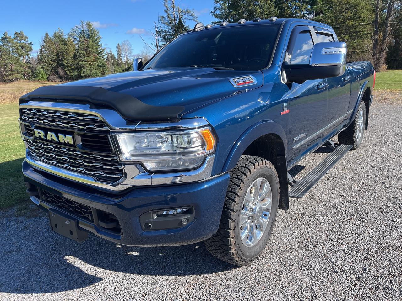 2023 RAM 3500 Limited - Sunroof - Tow Pkg Photo