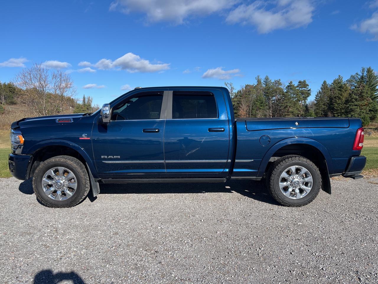 2023 RAM 3500 Limited - Sunroof - Tow Pkg Photo