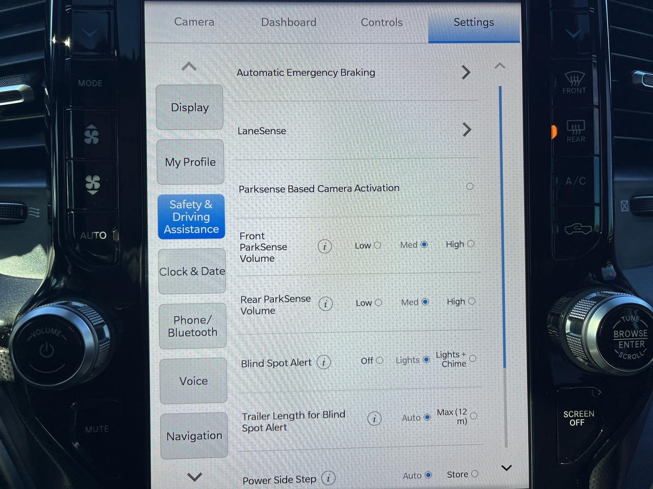 2023 RAM 3500 Limited - Sunroof - Tow Pkg Photo