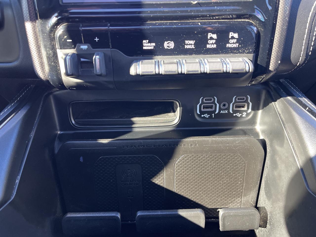 2023 RAM 3500 Limited - Sunroof - Tow Pkg Photo