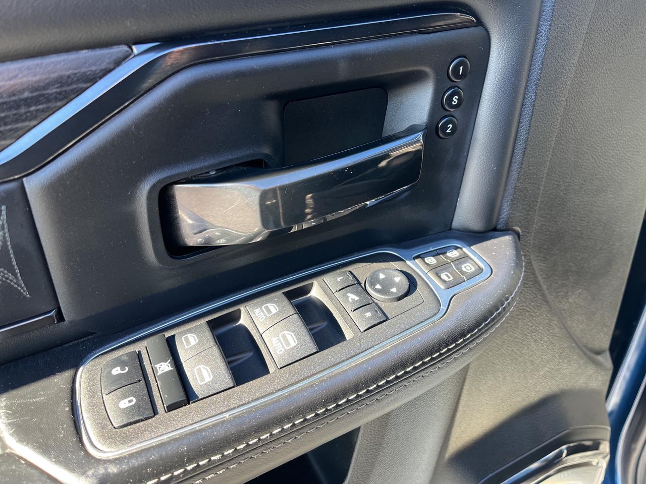 2023 RAM 3500 Limited - Sunroof - Tow Pkg Photo