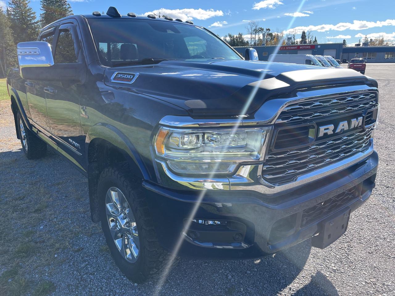 2023 RAM 3500 Limited - Sunroof - Tow Pkg Photo