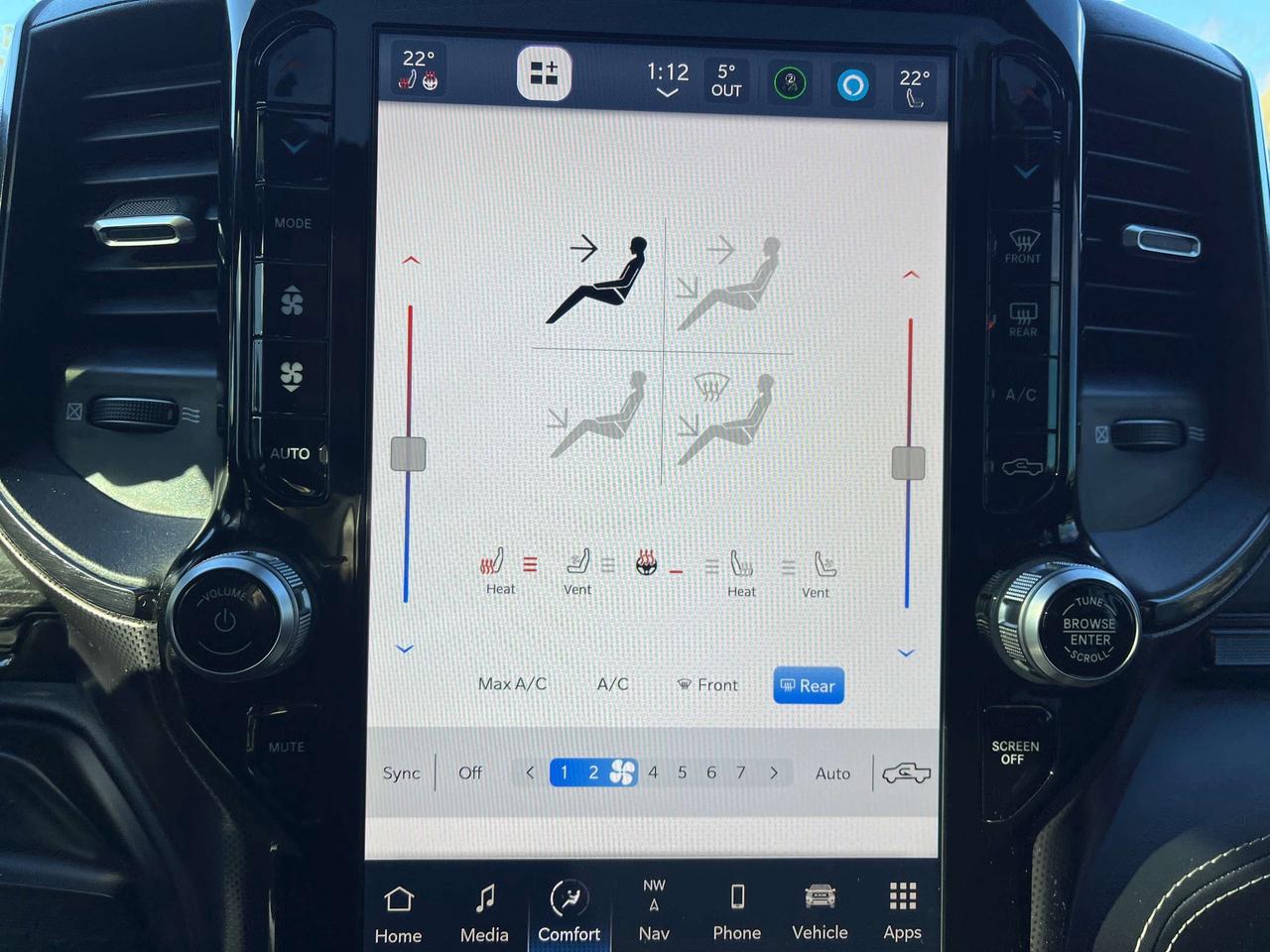 2023 RAM 3500 Limited - Sunroof - Tow Pkg Photo