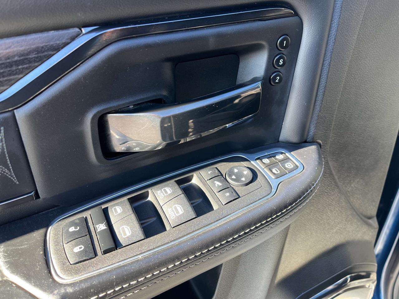 2023 RAM 3500 Limited - Sunroof - Tow Pkg Photo