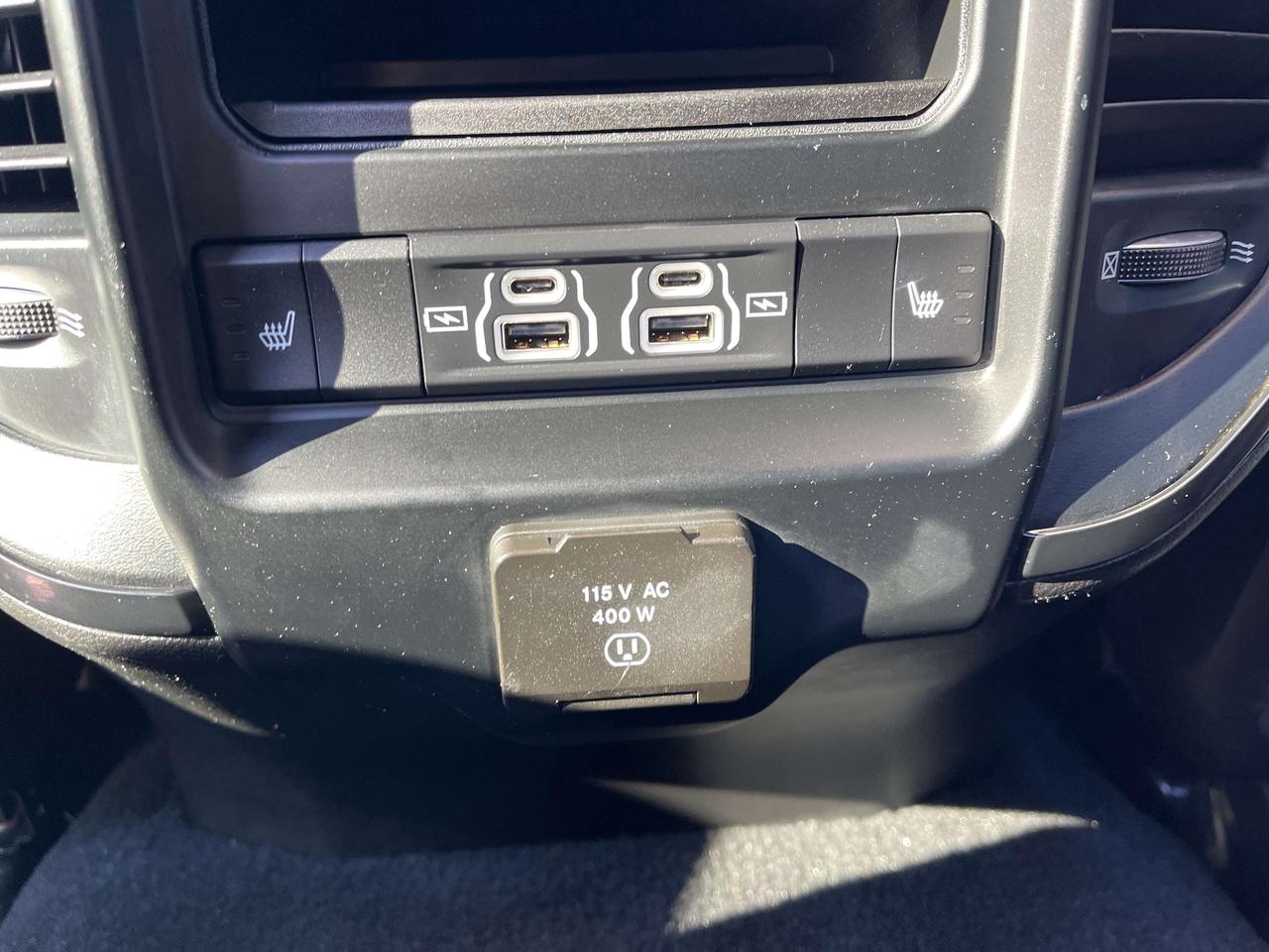 2023 RAM 3500 Limited - Sunroof - Tow Pkg Photo