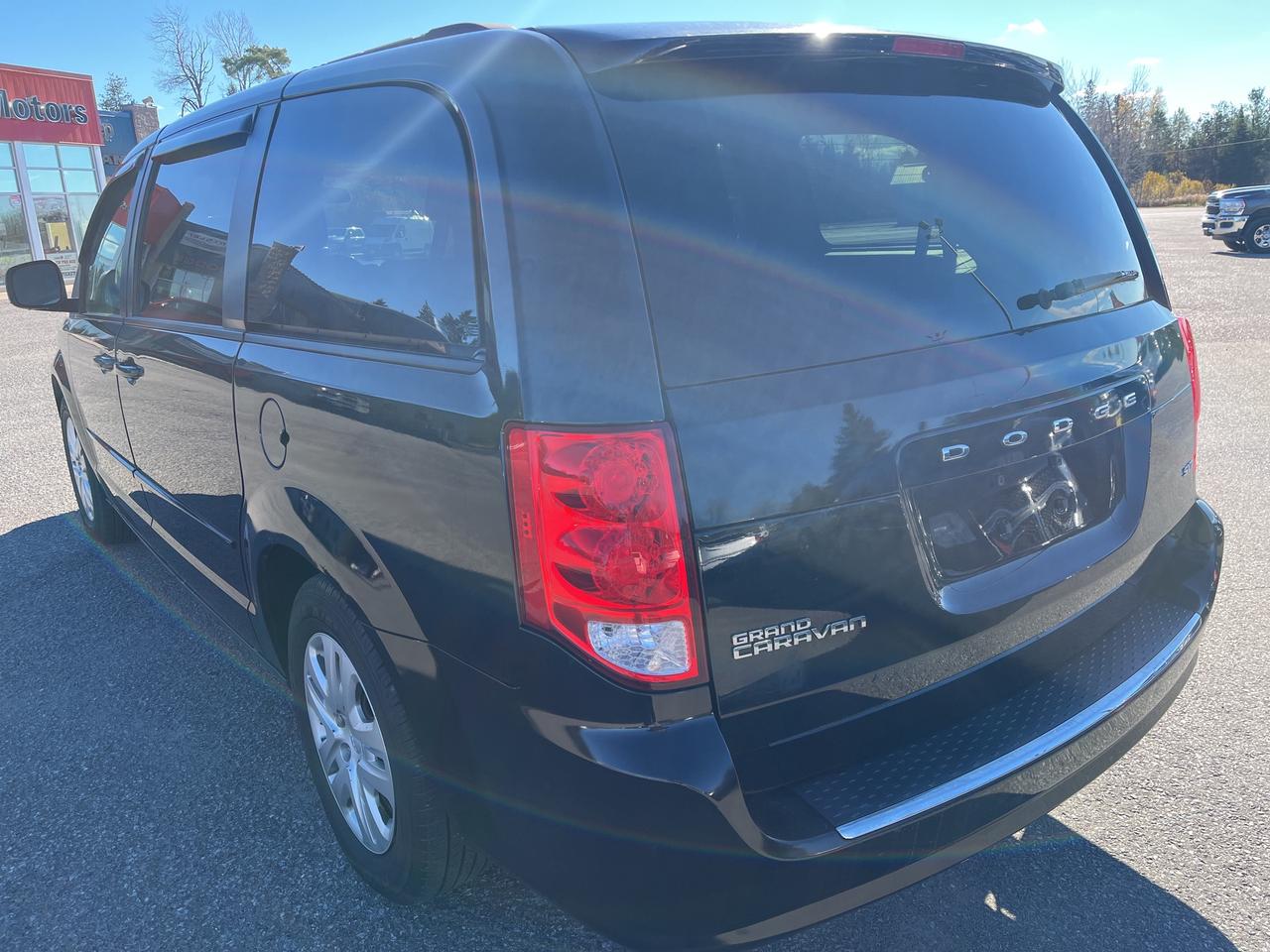 2016 Dodge Grand Caravan SXT - Cruise - Sto ‘N’ Go Photo