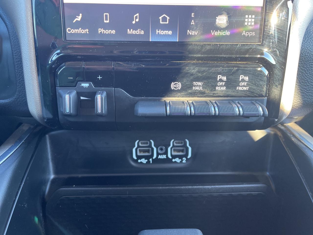 2024 RAM 3500 Laramie - Htd/Vtd Leather - Tow Pkg Photo