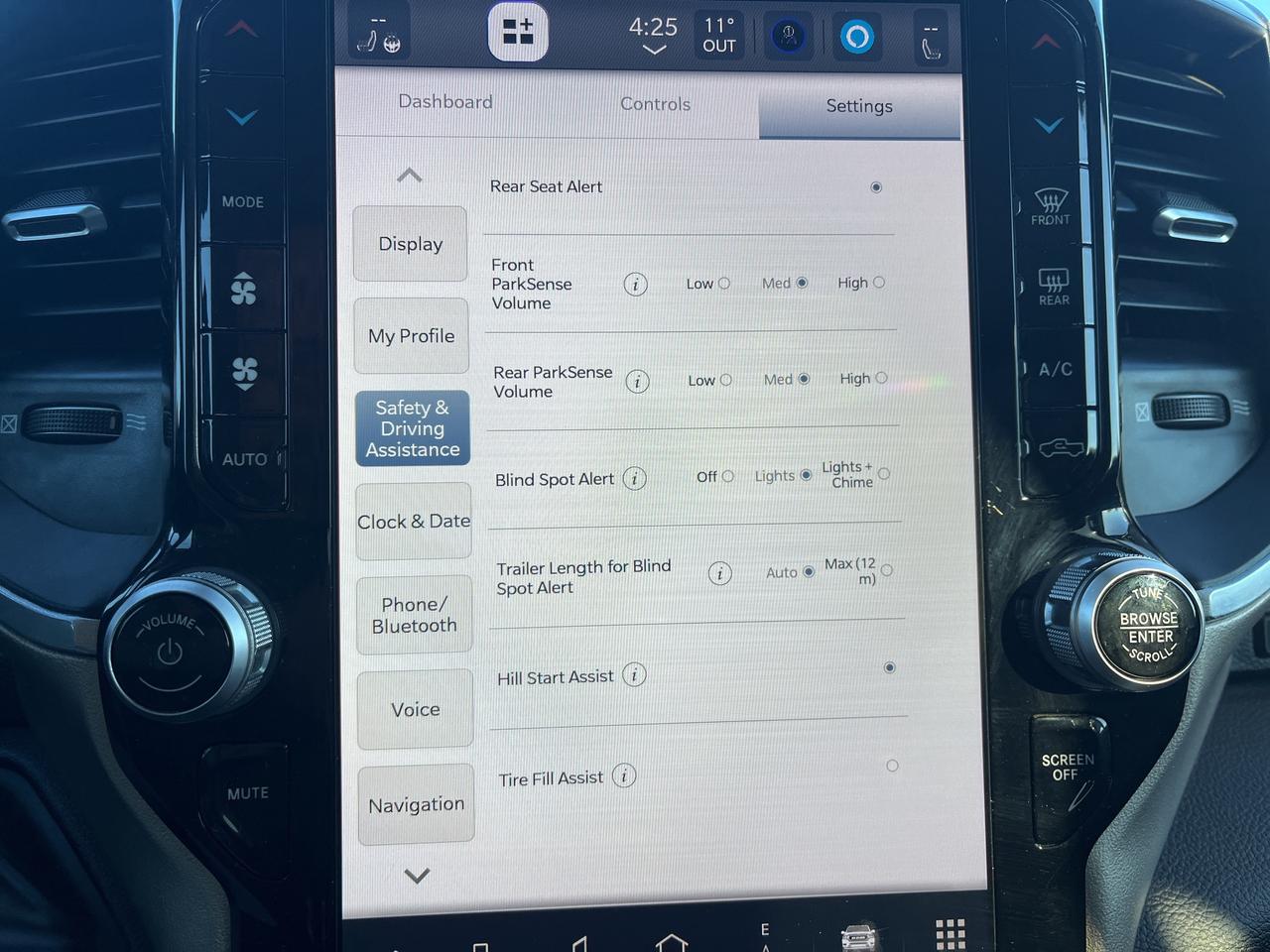 2024 RAM 3500 Laramie - Htd/Vtd Leather - Tow Pkg Photo