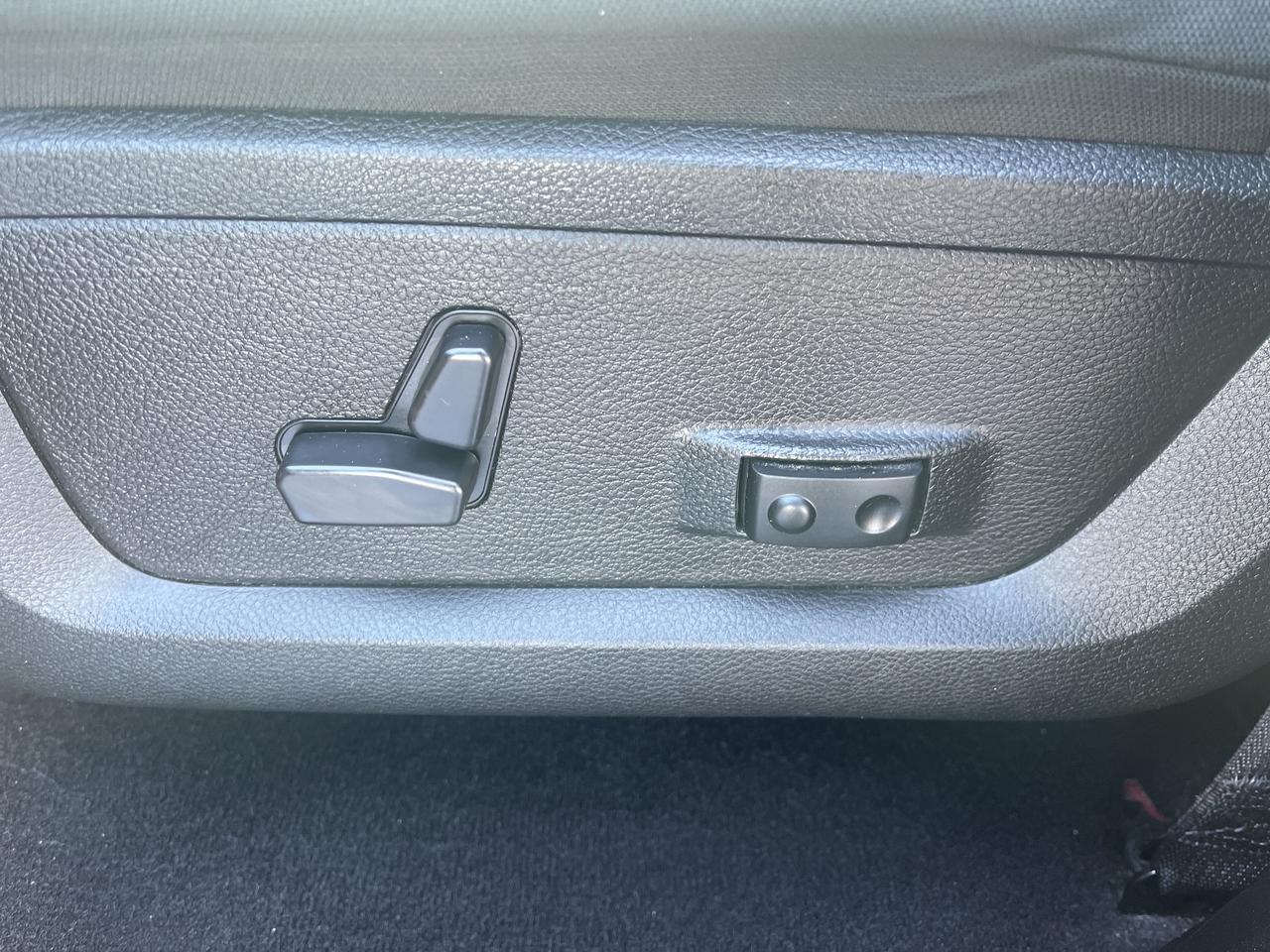 2023 RAM 1500 Classic Express - Htd Seats/Wheel - Remote Start Photo