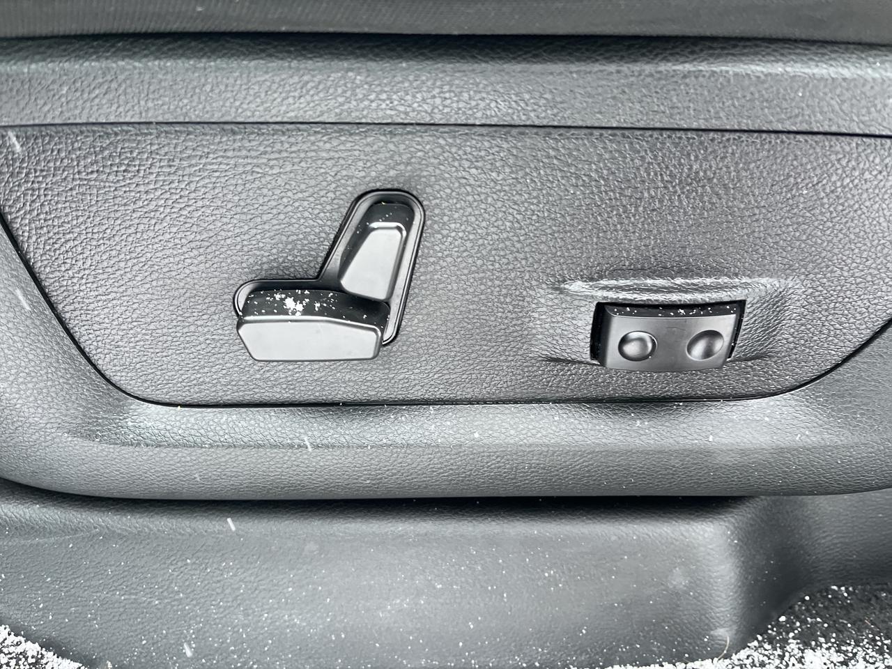 2022 RAM 3500 Big Horn - Htd Seats/Wheel - Aisin Trans Photo