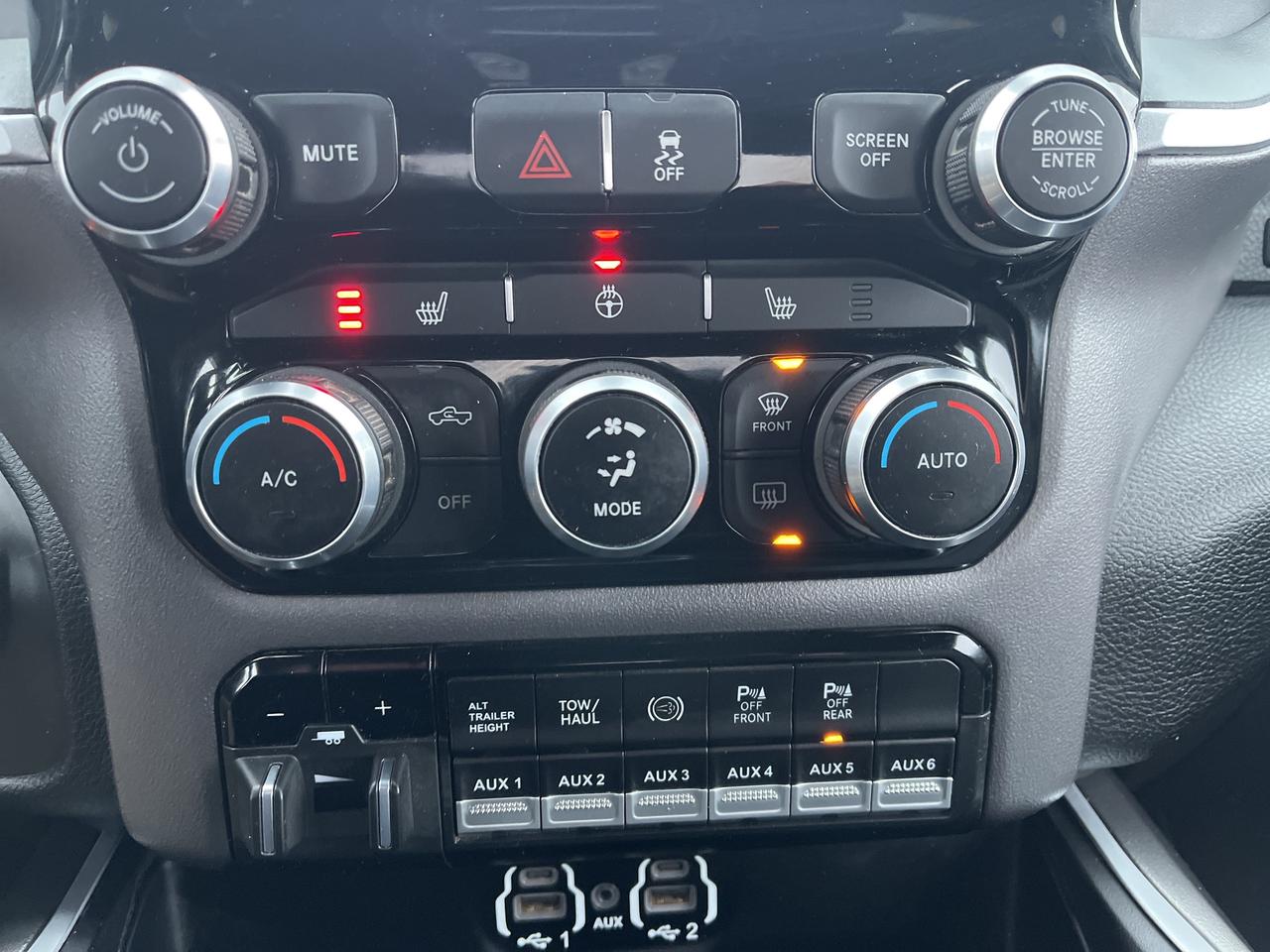 2022 RAM 3500 Big Horn - Htd Seats/Wheel - Aisin Trans Photo