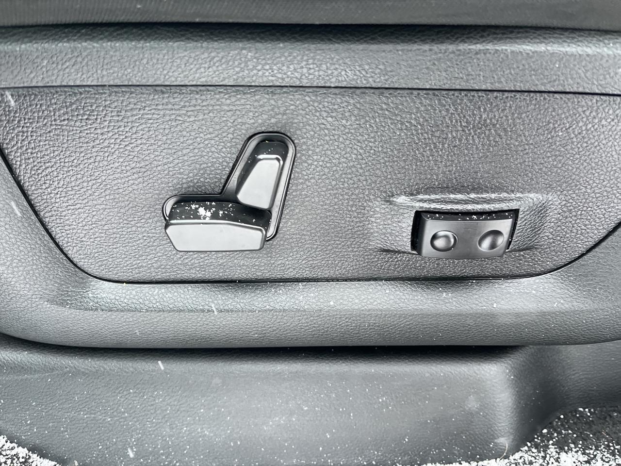 2022 RAM 3500 Big Horn - Htd Seats/Wheel - Aisin Trans Photo