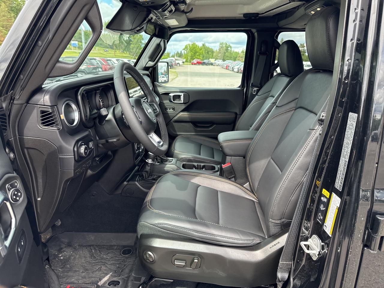 2025 Jeep Wrangler Sahara - Htd Leather/Wheel - Adaptive Cruise Photo