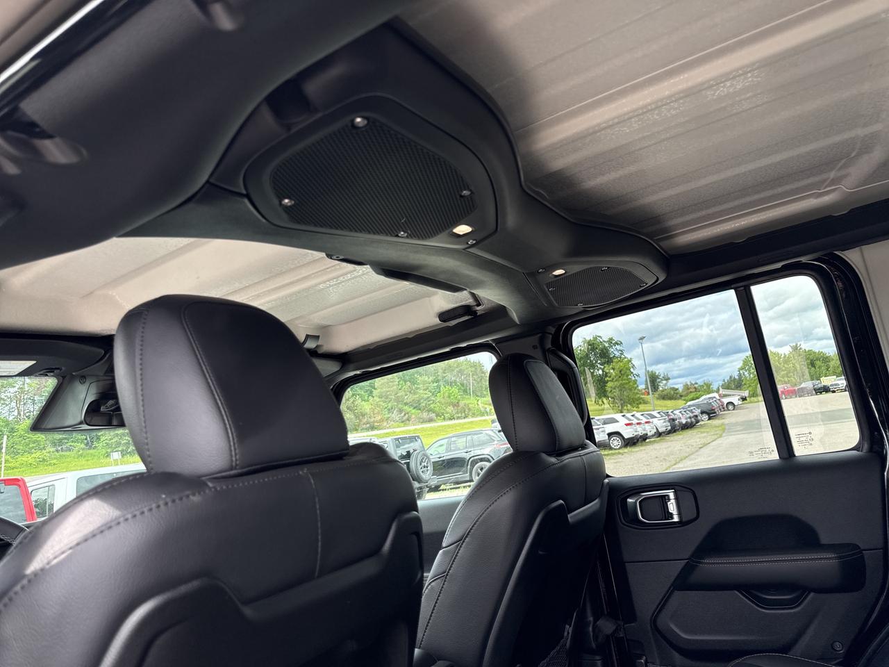 2025 Jeep Wrangler Sahara - Htd Leather/Wheel - Adaptive Cruise Photo
