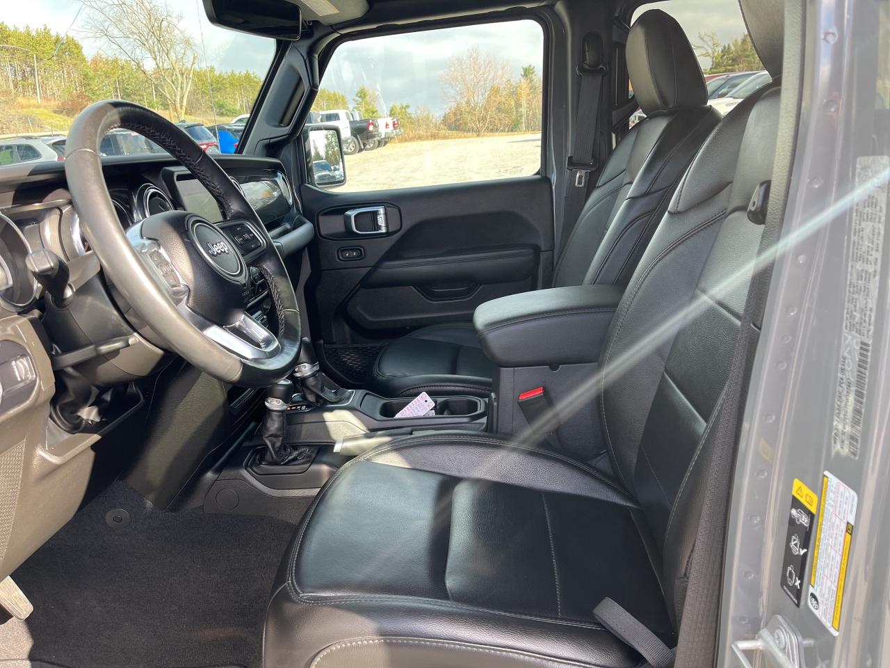 2023 Jeep Wrangler Sahara Altitude - Nav - Htd Leather/Wheel Photo