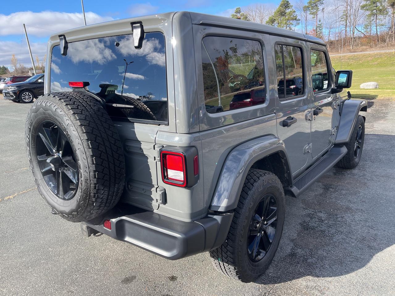 2023 Jeep Wrangler Sahara Altitude - Nav - Htd Leather/Wheel Photo