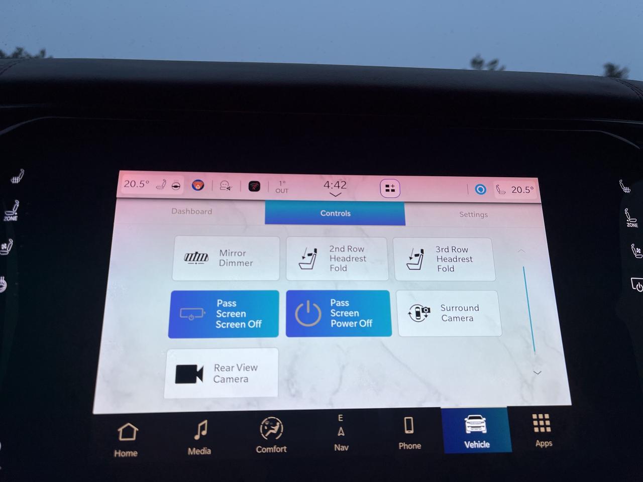 2023 Jeep Wagoneer Series III - Nav - Adaptive Cruise Photo