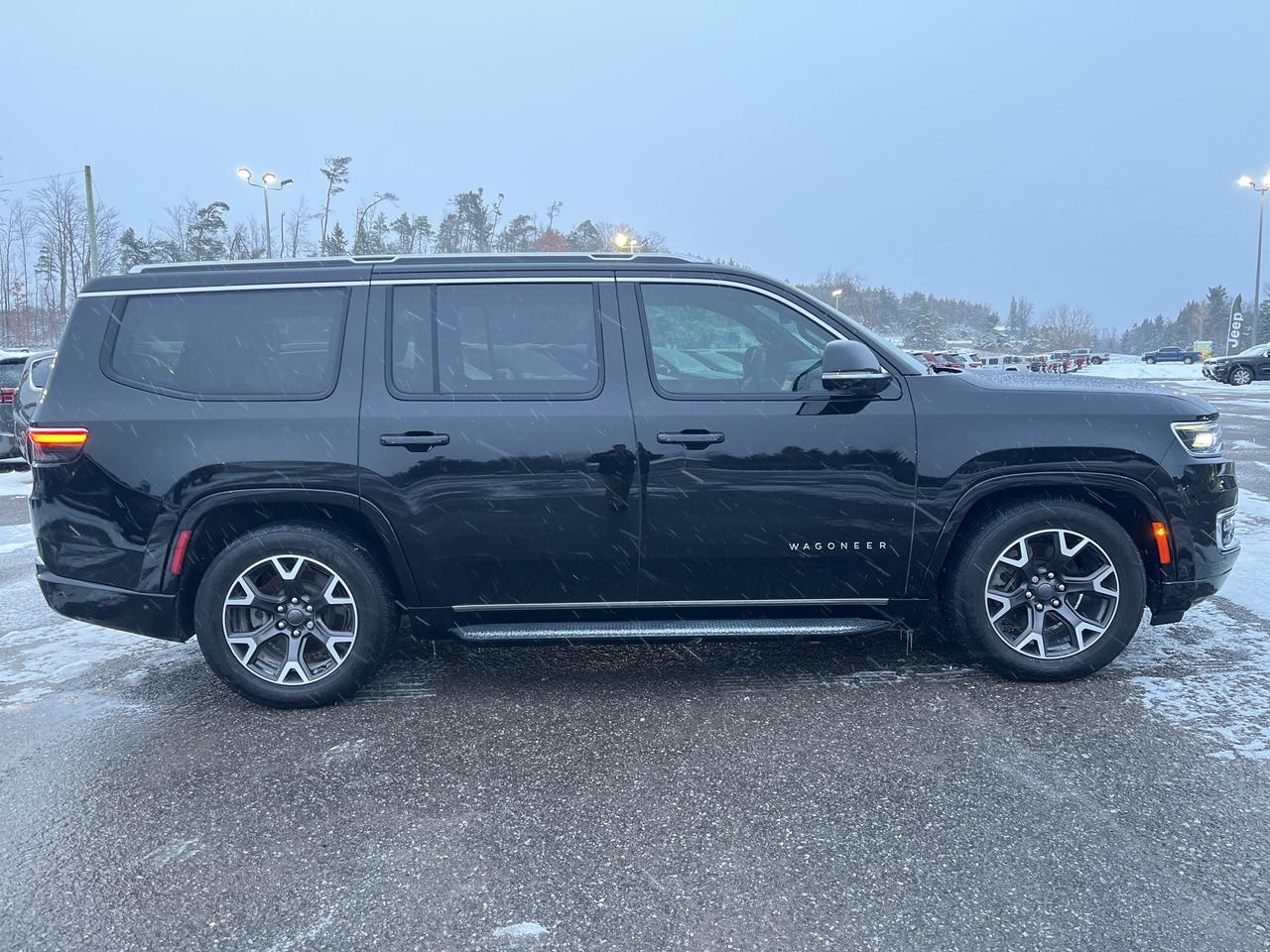 2023 Jeep Wagoneer Series III - Nav - Adaptive Cruise Photo