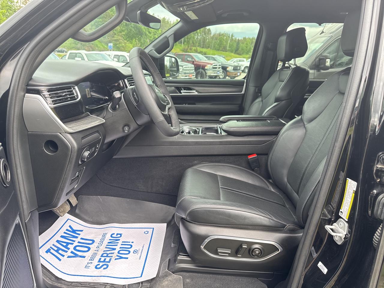 2023 Jeep Wagoneer Series III - Nav - Adaptive Cruise Photo2