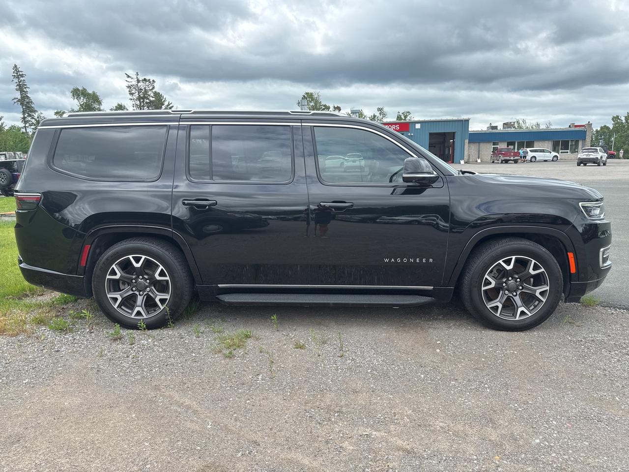 2023 Jeep Wagoneer Series III - Nav - Adaptive Cruise Photo