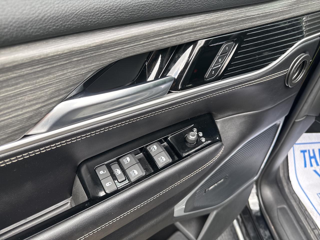 2023 Jeep Wagoneer Series III - Nav - Adaptive Cruise Photo