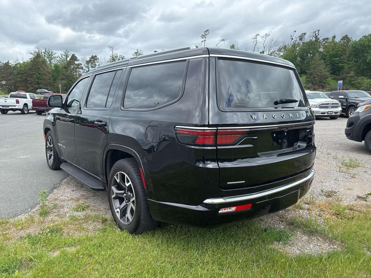 2023 Jeep Wagoneer Series III - Nav - Adaptive Cruise Photo