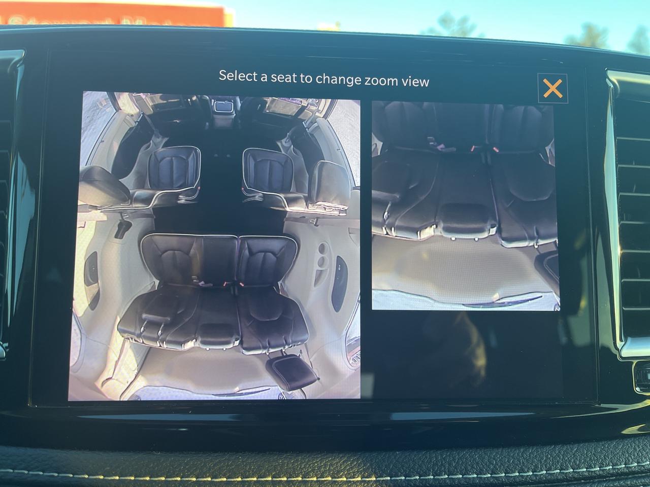 2022 Chrysler Pacifica Limited - Pano Sunroof - Rear Entertainment Photo