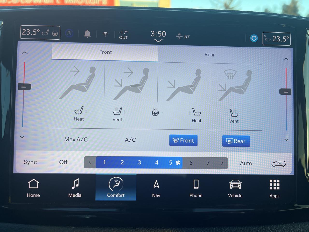 2022 Chrysler Pacifica Limited - Pano Sunroof - Rear Entertainment Photo