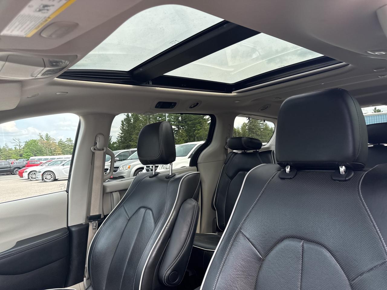 2022 Chrysler Pacifica Limited - Pano Sunroof - Rear Entertainment Photo
