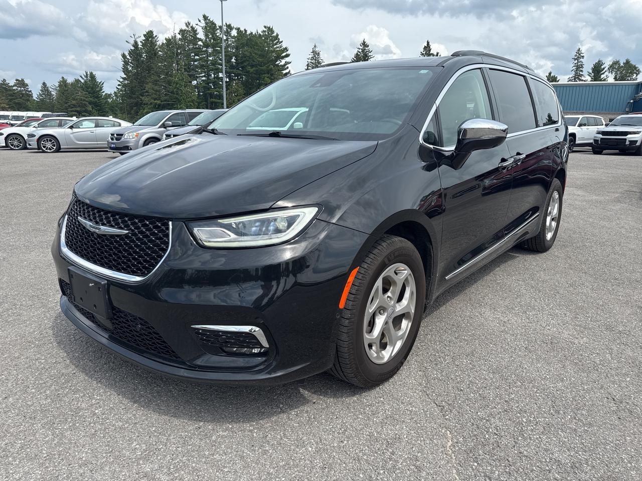 2022 Chrysler Pacifica Limited - Pano Sunroof - Rear Entertainment Photo