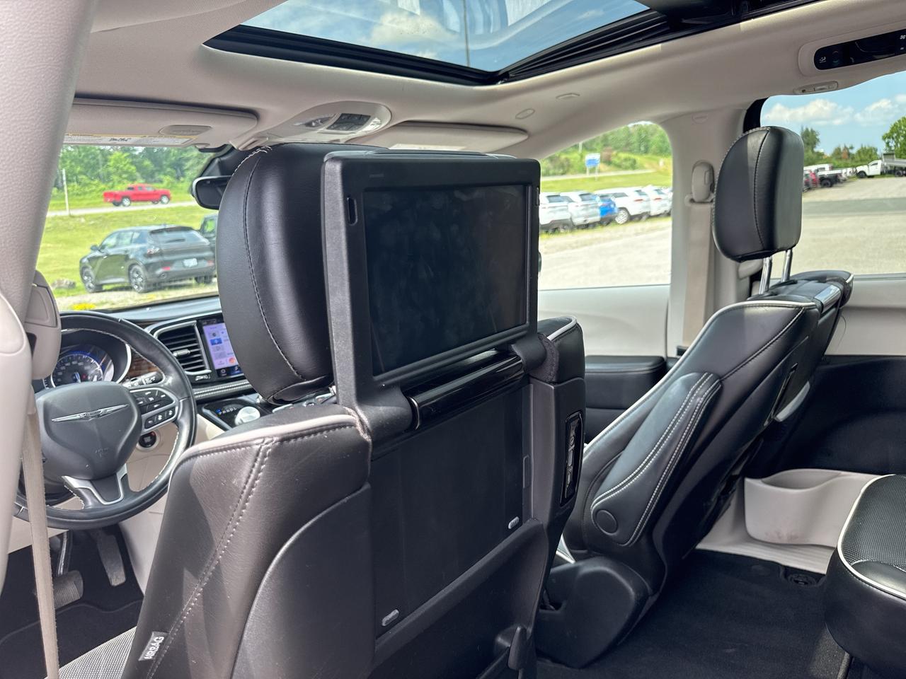 2022 Chrysler Pacifica Limited - Pano Sunroof - Rear Entertainment Photo