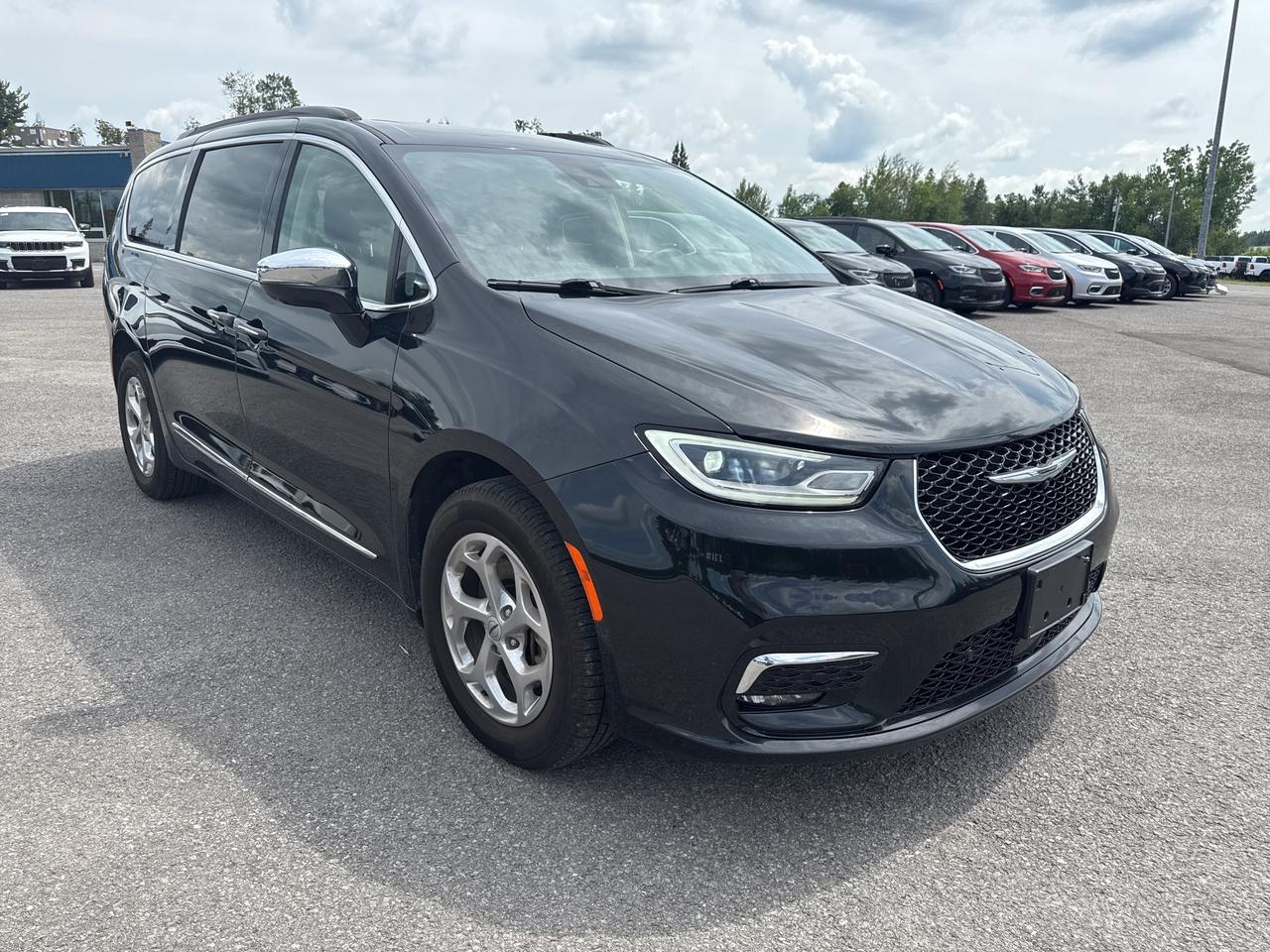 2022 Chrysler Pacifica Limited - Pano Sunroof - Rear Entertainment Photo