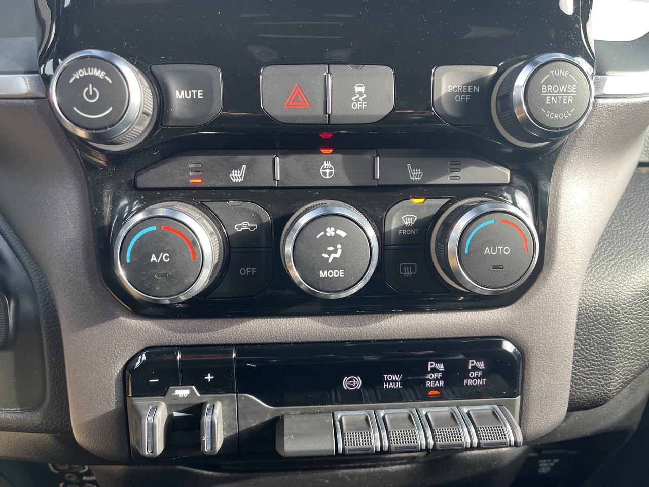 2022 RAM 2500 Big Horn - Htd Seats/Wheel - Nav Photo