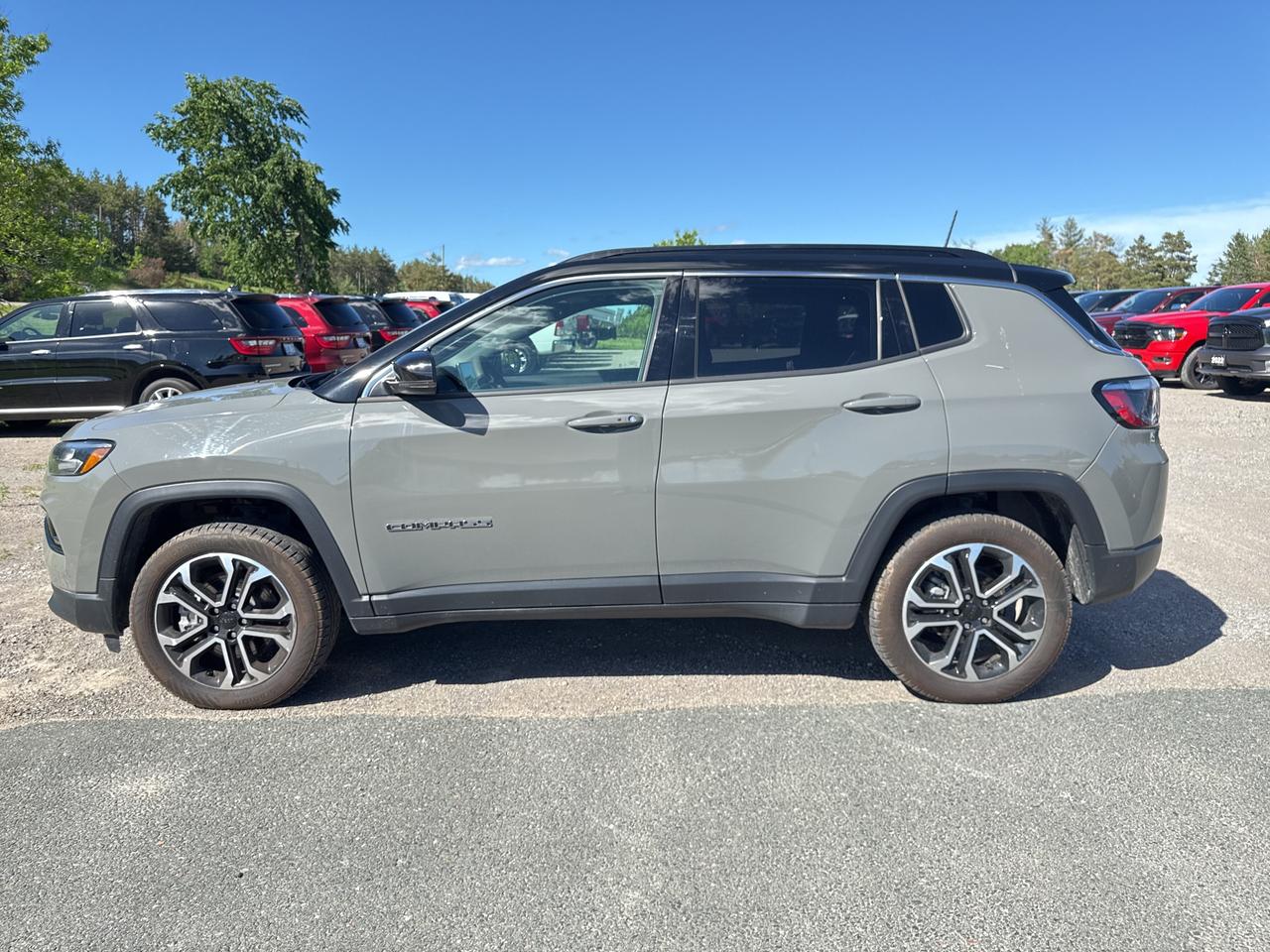 2023 Jeep Compass Limited - Pano Sunroof - Htd Leather/Wheel Photo