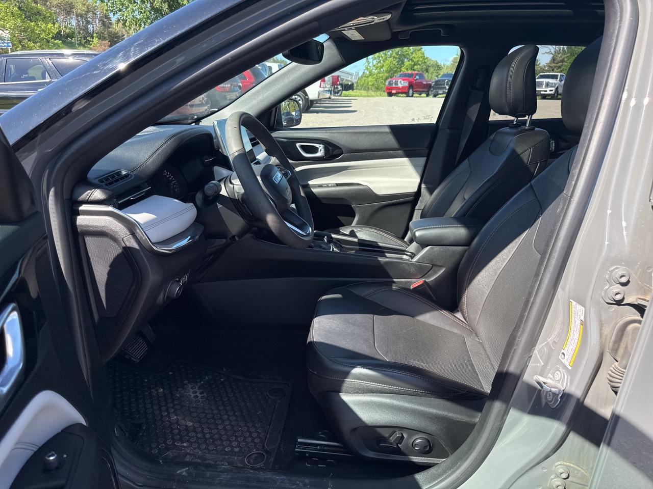 2023 Jeep Compass Limited - Pano Sunroof - Htd Leather/Wheel Photo