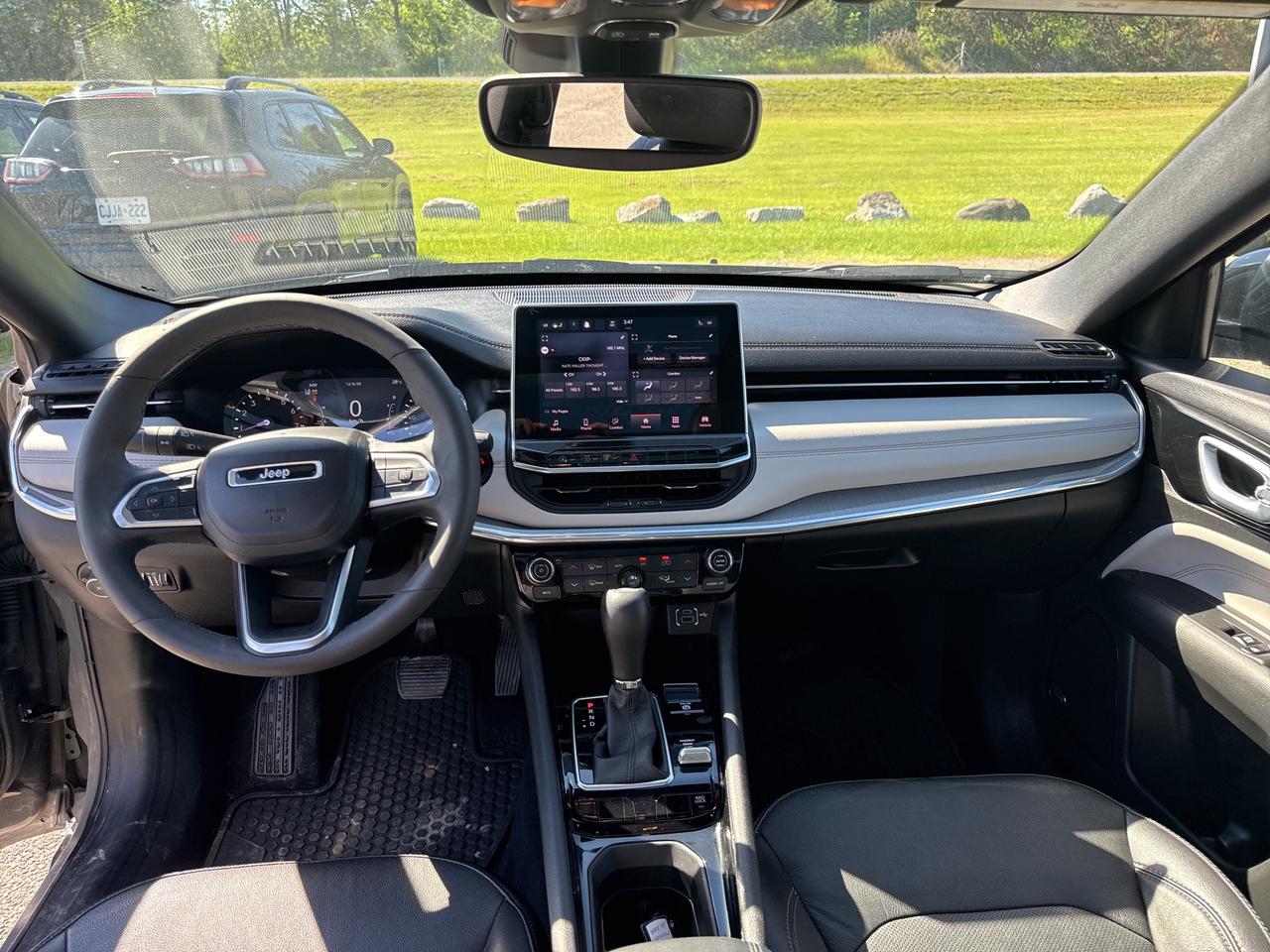 2023 Jeep Compass Limited - Pano Sunroof - Htd Leather/Wheel Photo4