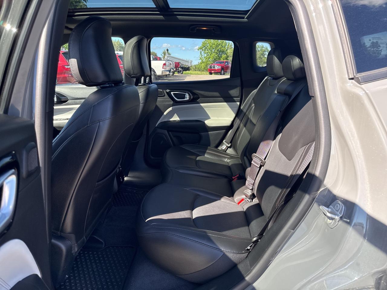 2023 Jeep Compass Limited - Pano Sunroof - Htd Leather/Wheel Photo