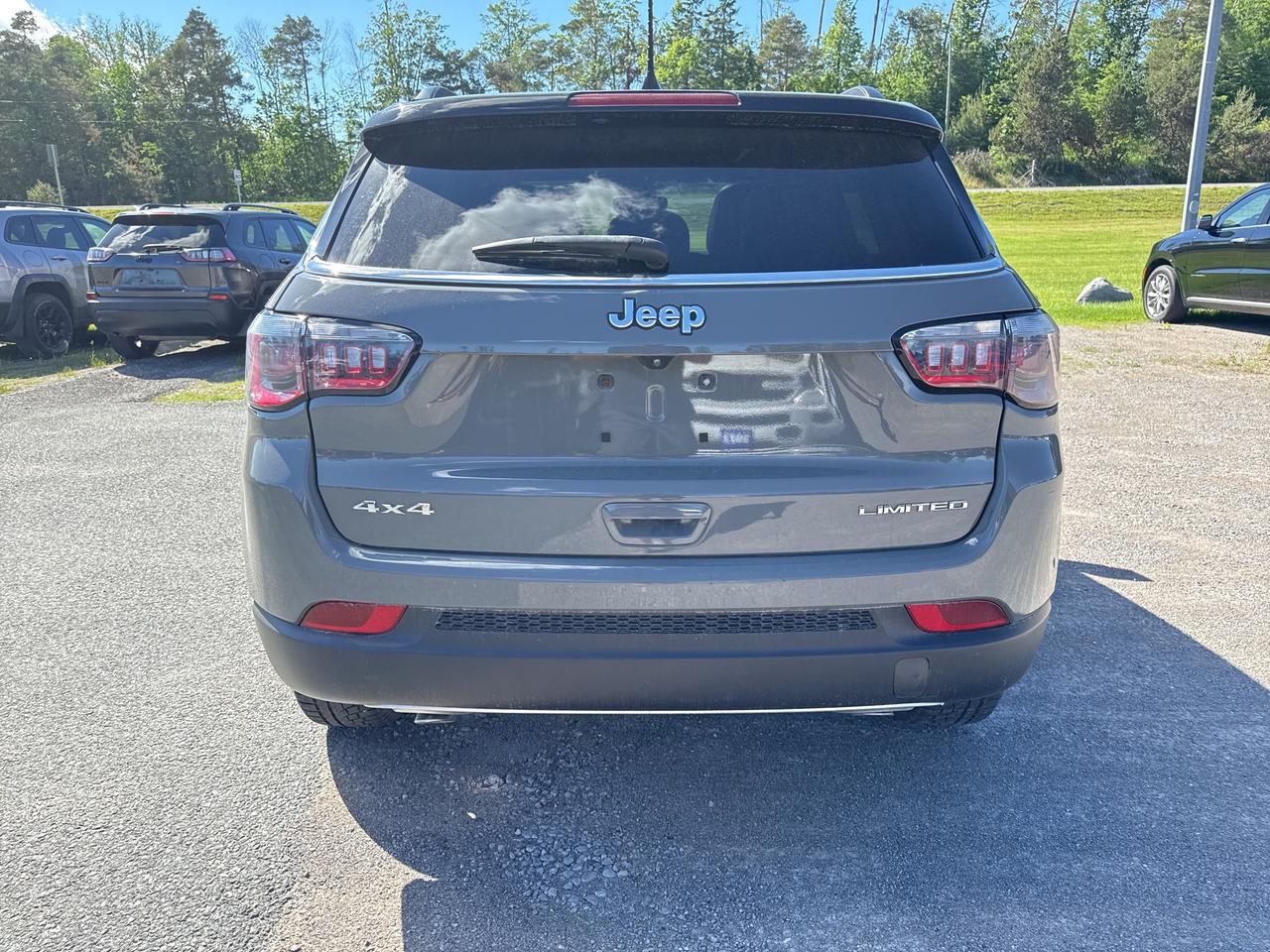 2023 Jeep Compass Limited - Pano Sunroof - Htd Leather/Wheel Photo