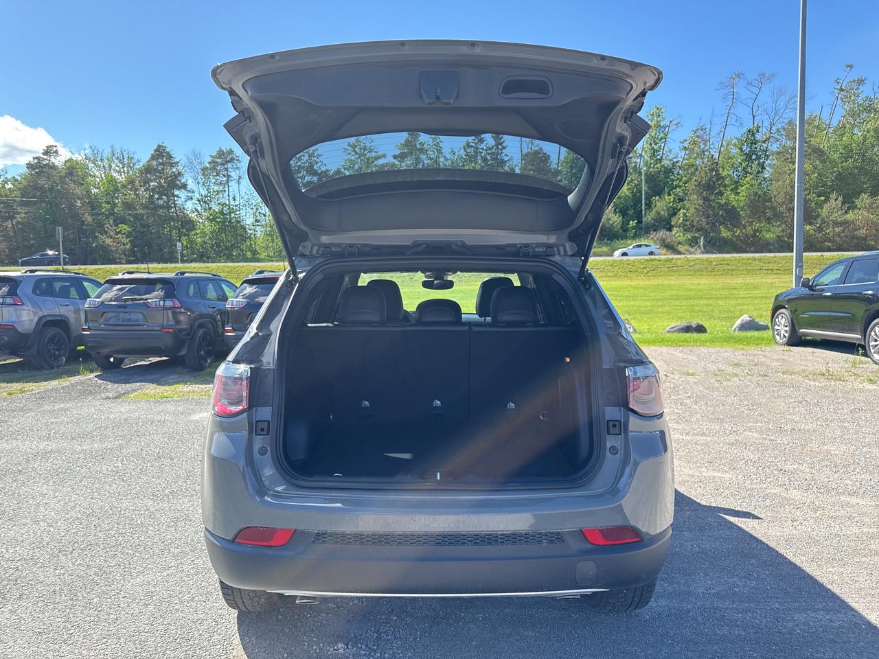 2023 Jeep Compass Limited - Pano Sunroof - Htd Leather/Wheel Photo